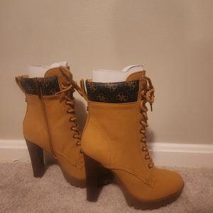 GUESS shoeboots